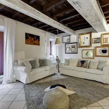 Trevi Fountain Appartement